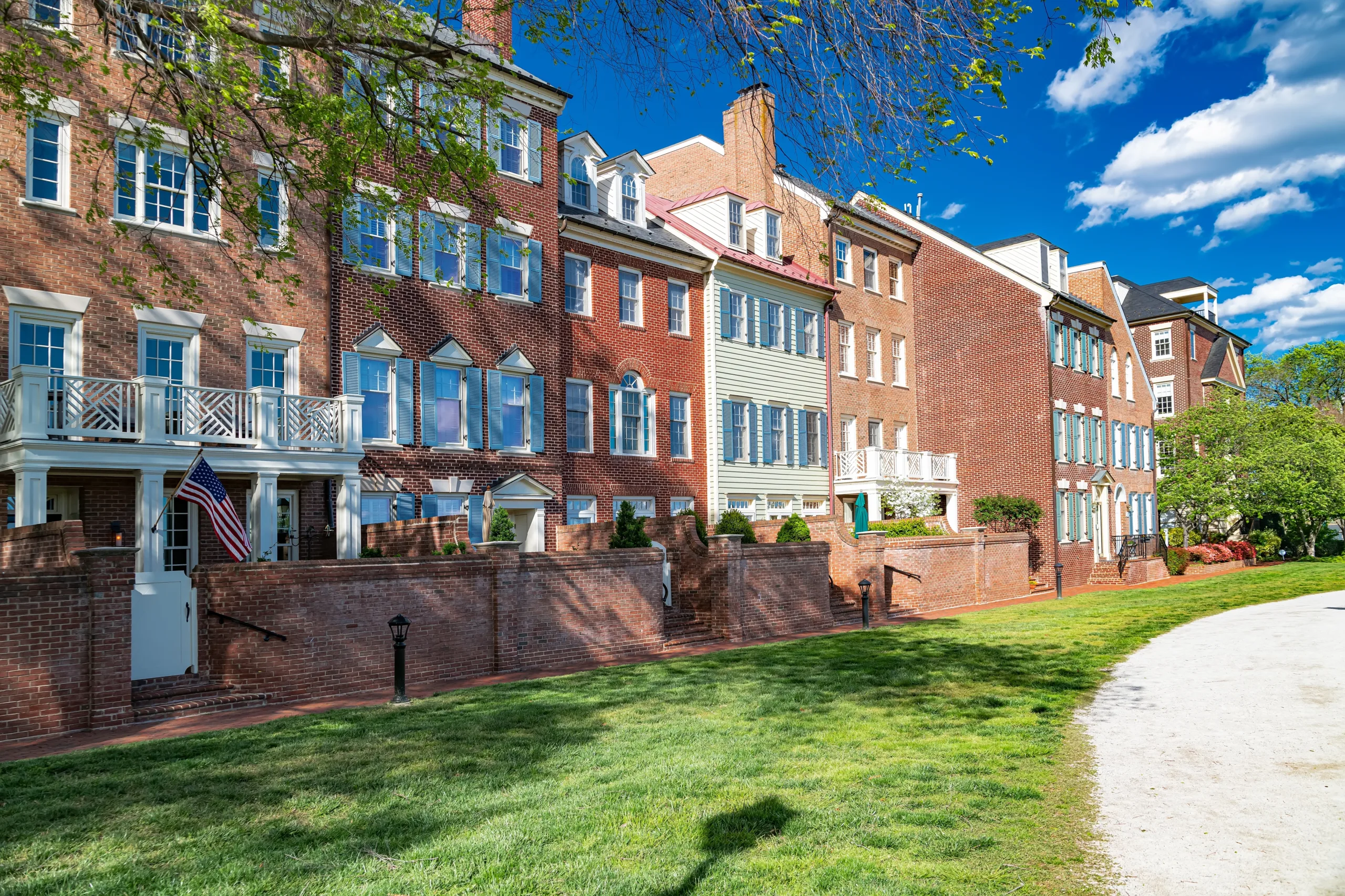 Modern,Brick,Townhomes,Near,The,Waterfront,In,Annapolis,Md.